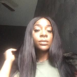 Meet your Posher, Amina